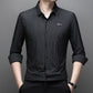 Mode masculine - Chemise classique à col rayé et à manches longues