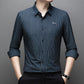 Mode masculine - Chemise classique à col rayé et à manches longues