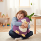 Adorable pingouin aubergine en peluche ultra-douc