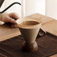Tasse à café vintage avec anse en bois et soucoupe