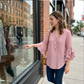 Blouse élégante à col en V et manches à volant